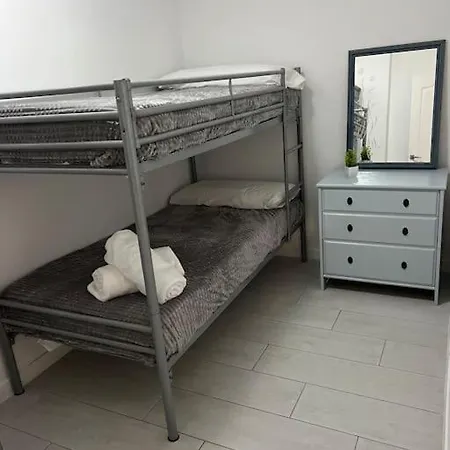 De 2 Apartment